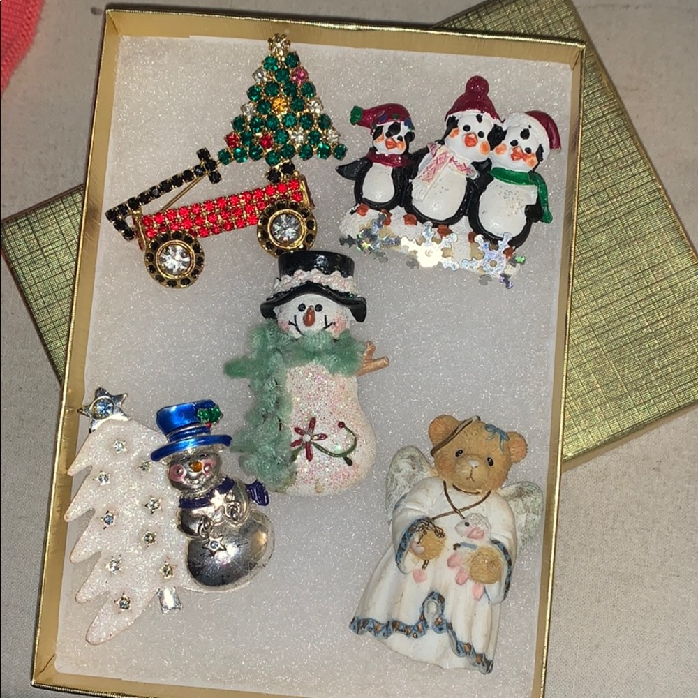 Set of 5 Christmas Pins/Brooches